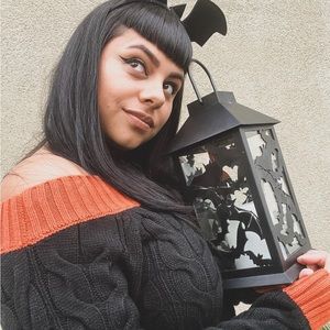 🧡🖤 Unique Vintage Off the shoulder sweater 🧡🖤